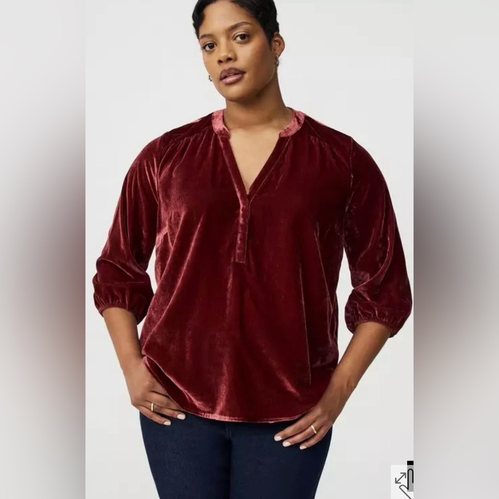 Torrid Size 3(3X)(22-24) Harper Velvet Tunic Top w/Split Neckline & 3/4 Sleeves